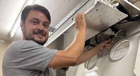 Installation einer Klimaanlage für einen Weinkeller in Opfikon