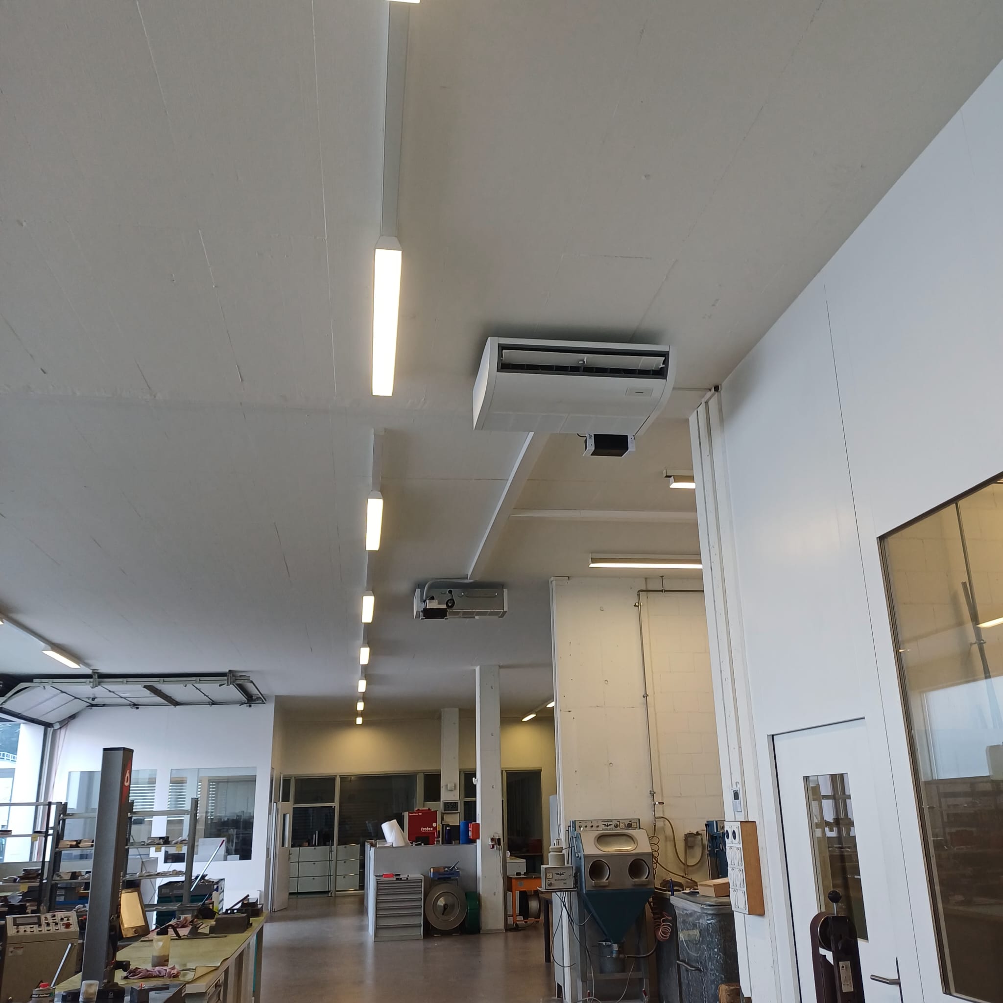 Klimagerät bei der Metacod AG erfolgreich in Betrieb genommen